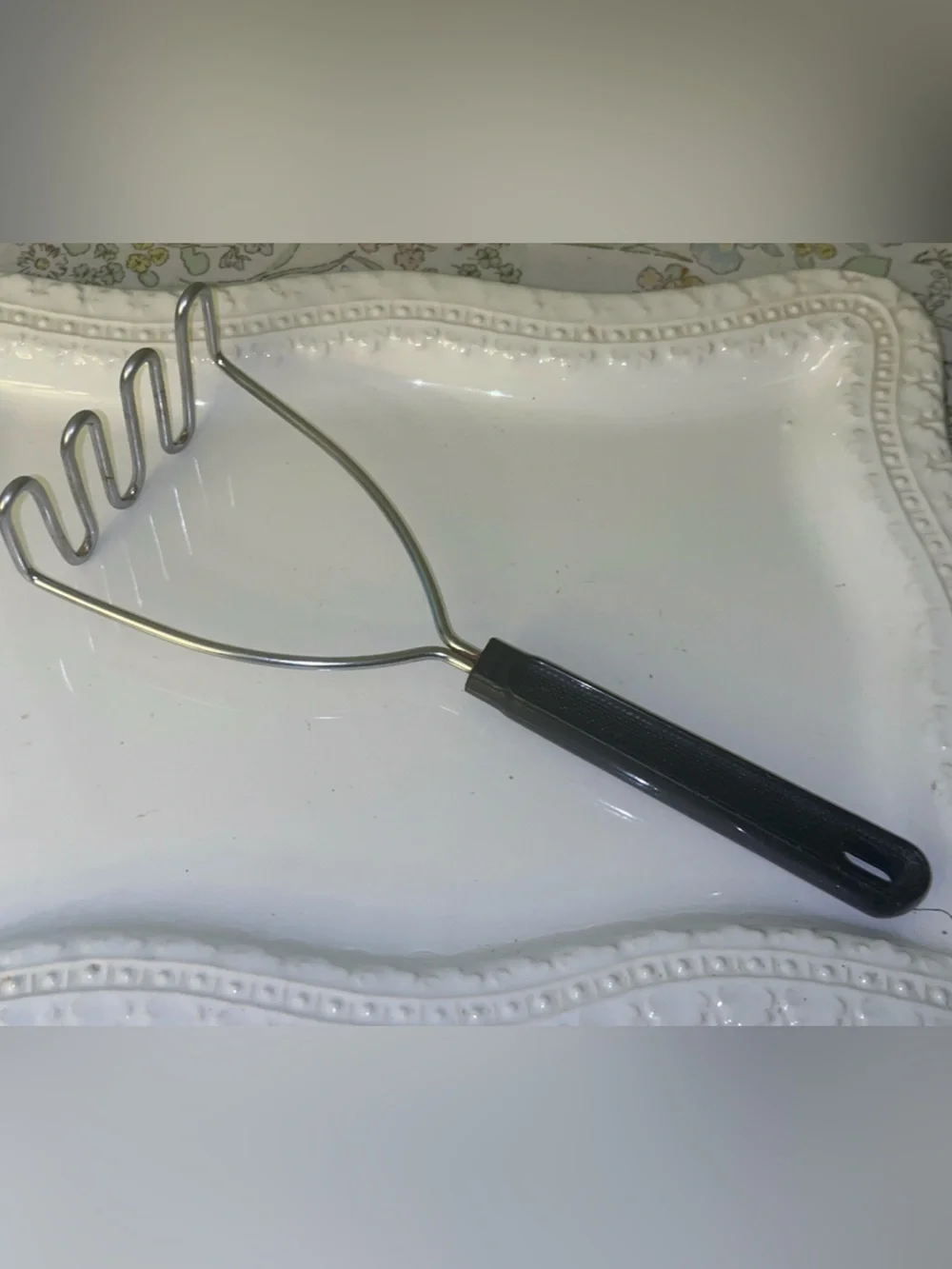 EKCO vintage wire-coil potato masher Black Handle
